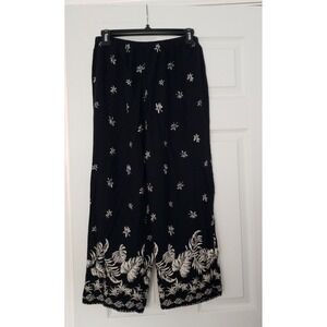 Units Womans Capris Pants Size Large